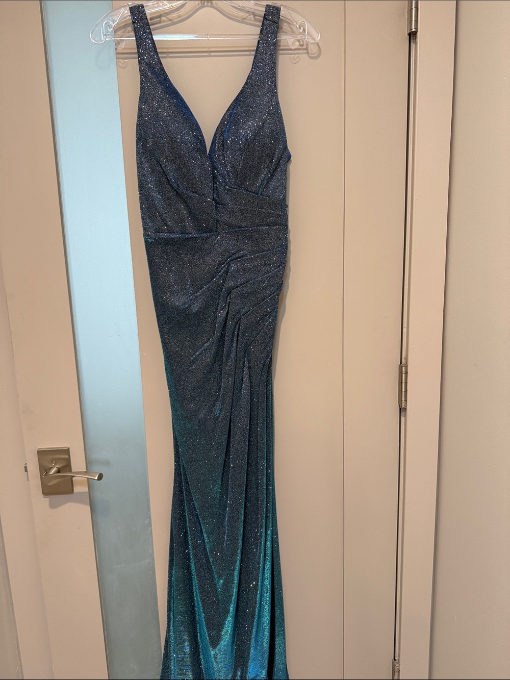Glimmering Teal-Blue V-Neck Prom Gown